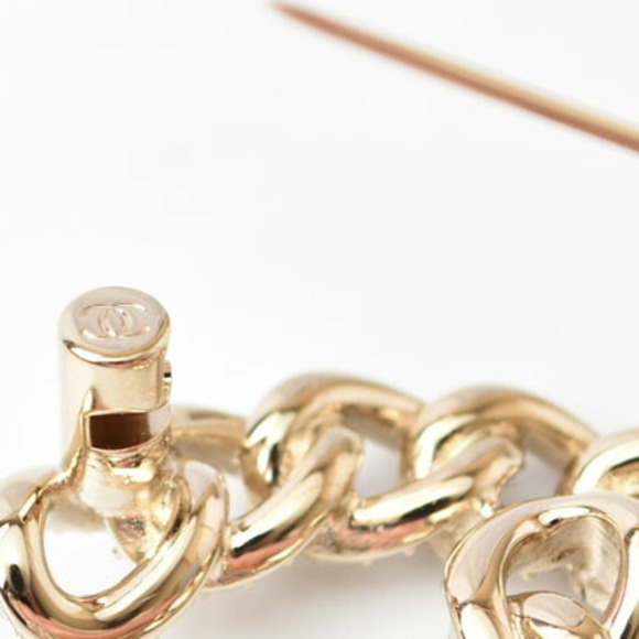 CHANEL Black Logo Brooch - Picture 4 of 6